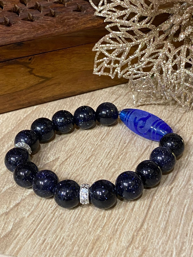 Бусина Дзи "Богиня Тара" в браслете из синего  мерцающего авантюрина