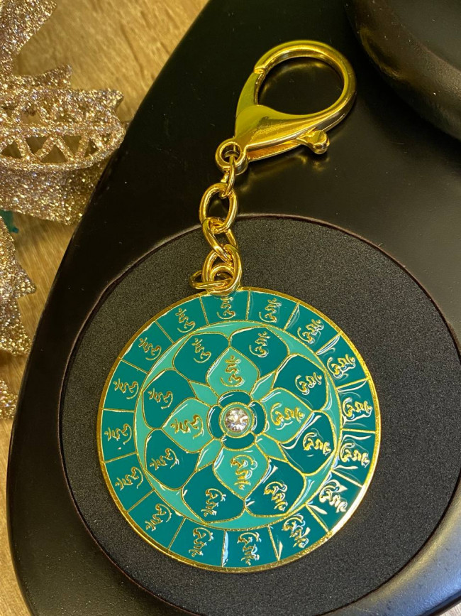 Брелок «28 ХУМ» защита от вреда и скрытых опасностей