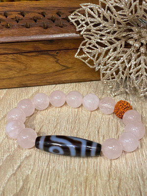 Бусина Дзи 2 глаза в браслете из розового кварца с рудракшей