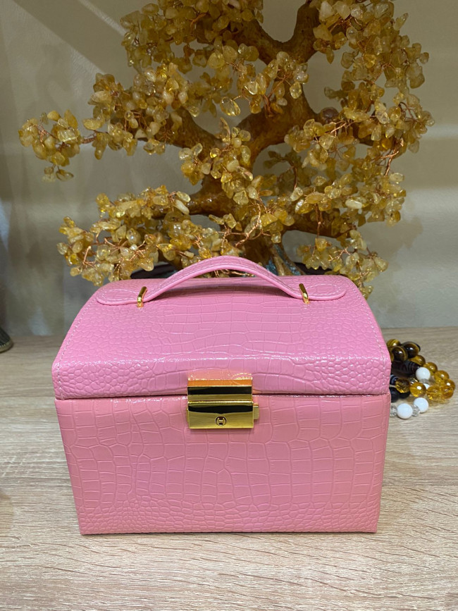 Ларец для украшений розовый.