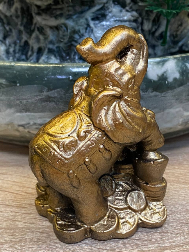 Фигурка "Слон со слоненком на монетах"(полистоун 10см)