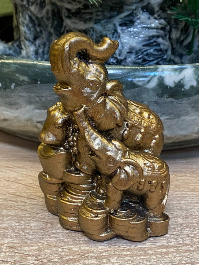 Фигурка "Слон со слоненком на монетах"(полистоун 10см)