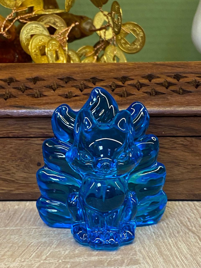 Фигурка "Девятихвостая лиса" голубая