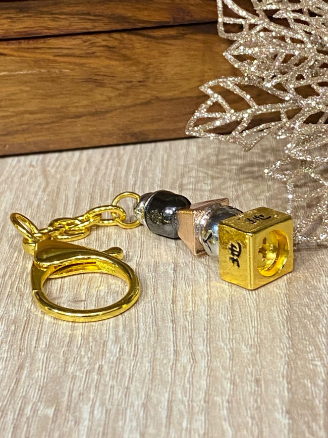 Брелок-амулет "Пагода 5-ти элементов с иероглифами" Брелок-амулет "Пагода 5-ти элементов с иероглифами"