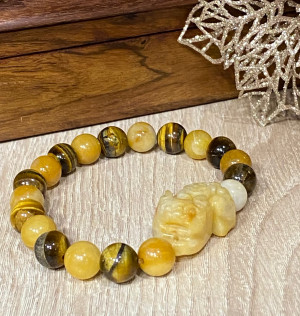 Пи Яо в браслете из желтого агата и тигрового глаза