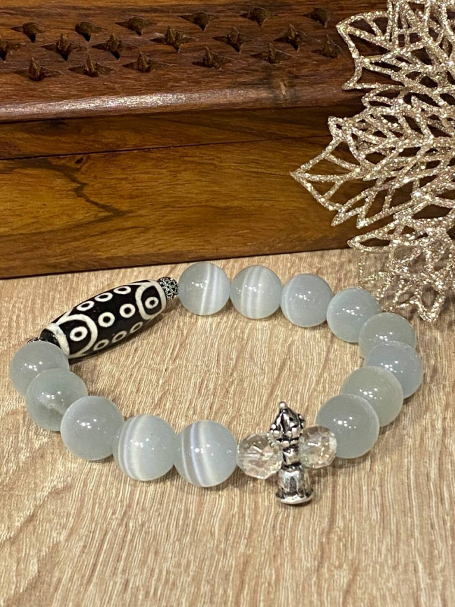 Бусина Дзи 21глаз в браслете из серого кошачьего глаза Бусина Дзи 21глаз в браслете из серого кошачьего глаза