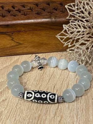 Бусина Дзи 21глаз в браслете из серого кошачьего глаза