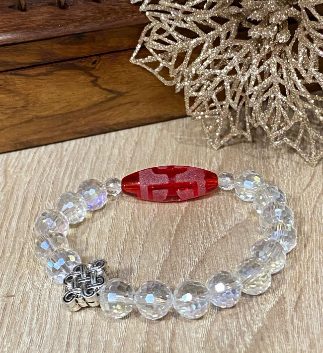 Бусина Дзи "Аристократ" в браслете из горного хрусталя с мистическим узлом