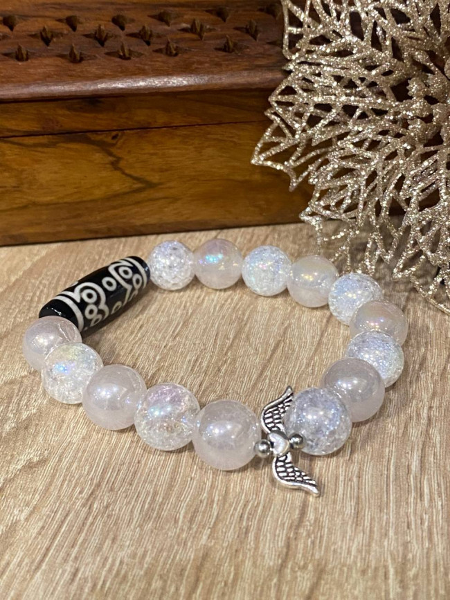 Бусина Дзи 13 глаз в браслете из перламутрового и сахарного кварца