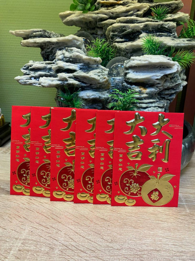 Красный конверт для денег с иероглифами "Благосостояние" (6шт) Красный конверт для денег с иероглифами "Благосостояние" (6шт)