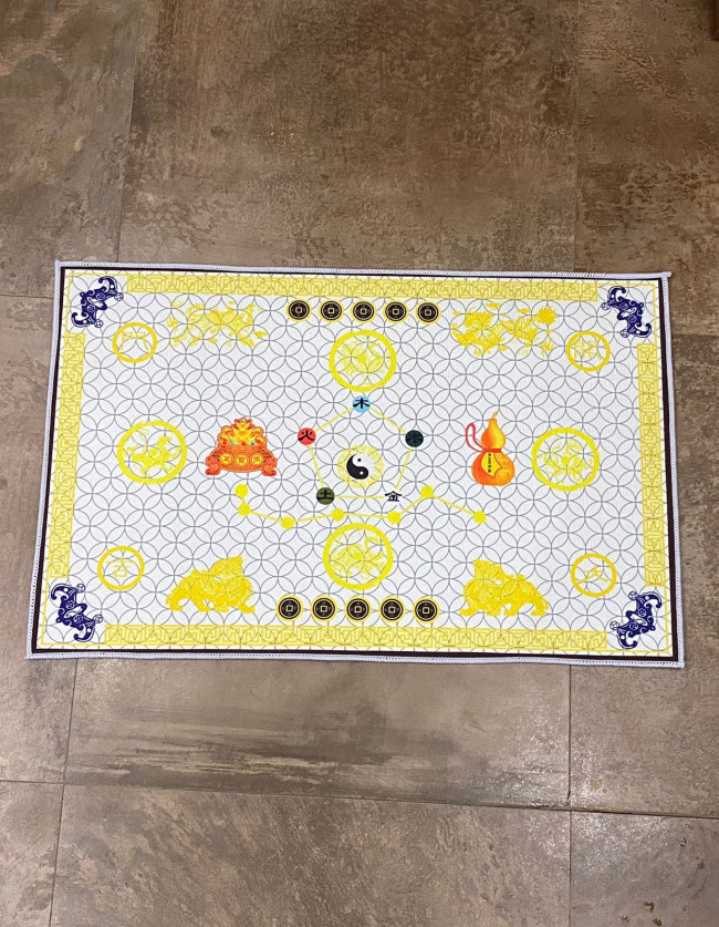 Ковер напольный  "Процветание дома" (серый)