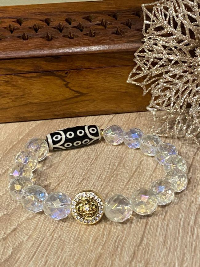 Бусина Дзи 21 глаз в браслете из граненого хрусталя с ваджрой