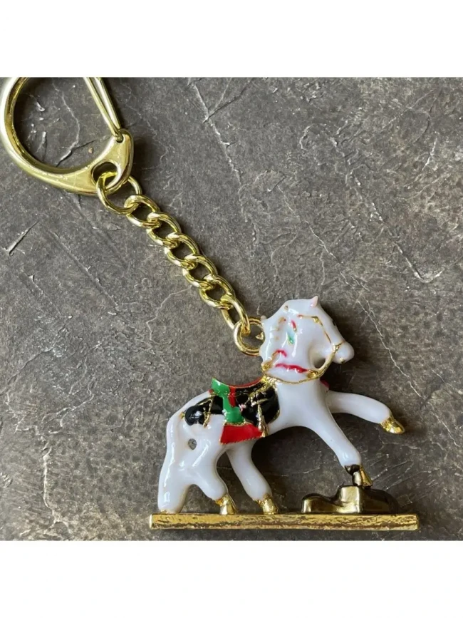 Брелок-подвеска "Белая лошадь победы"