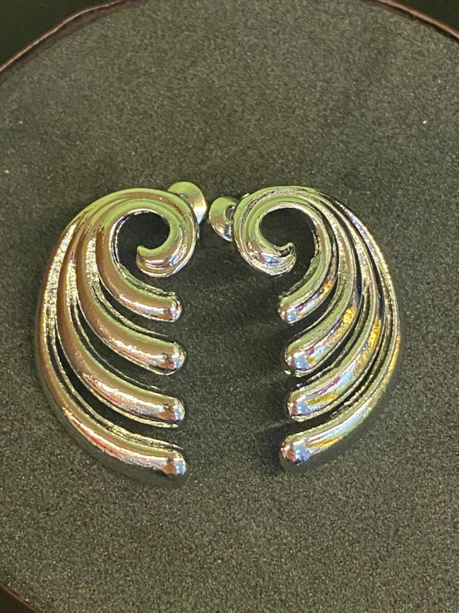 Серьги "Волна" для постоянного потока удачи