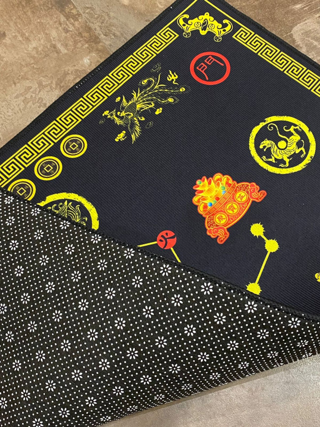 Ковер напольный "Процветание дома" (черный) с символами фен-шуй Ковер напольный "Процветание дома" (черный) с символами фен-шуй