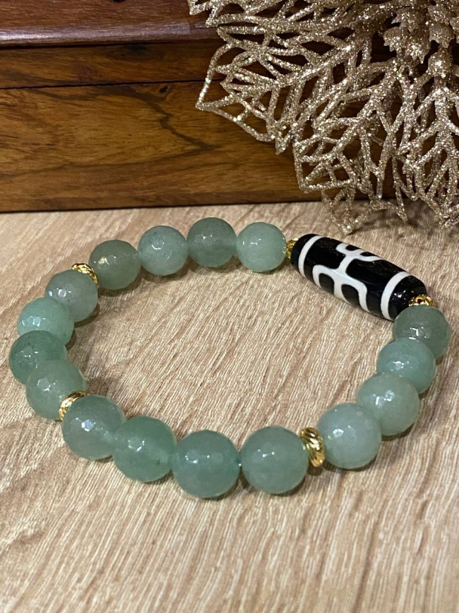 Бусина Дзи "Аристократ" в браслете из авантюрина