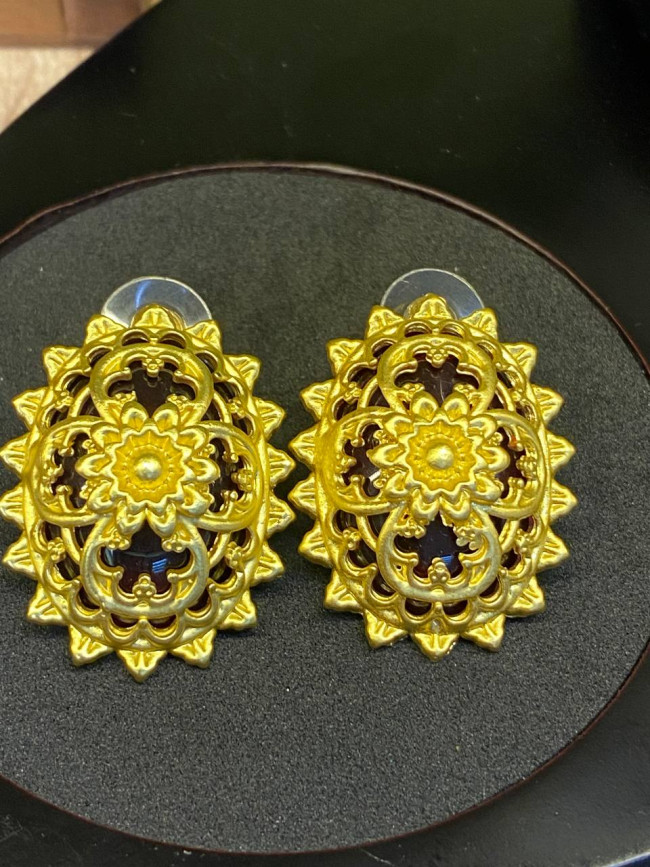 Серьги "Ажур-рубин" для финансовой стабильности и успеха