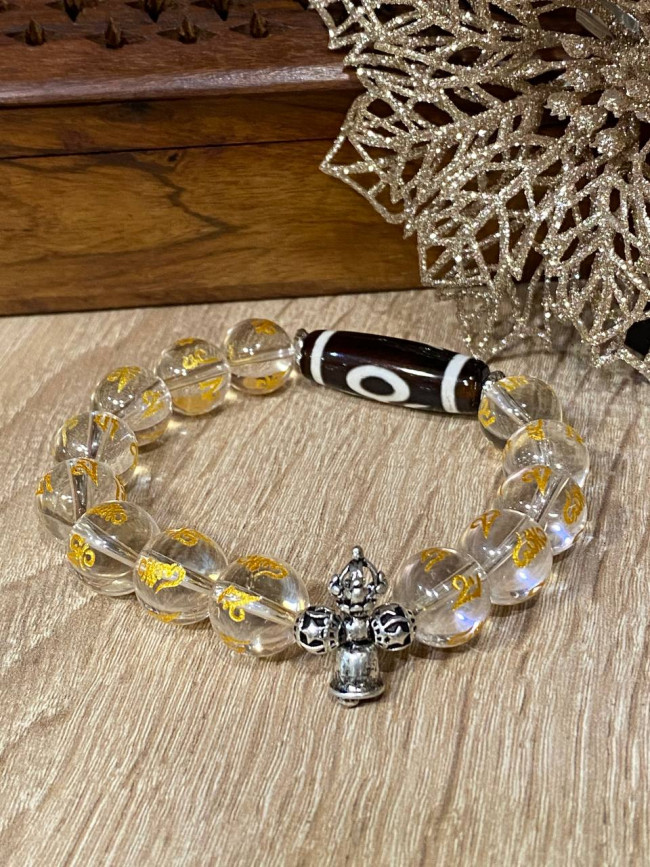 Бусина Дзи "Аристократ" в браслете из горного хрусталя с мантрами