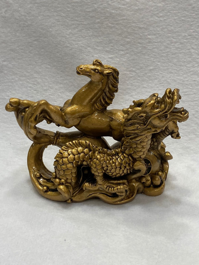 Дракон и лошадь