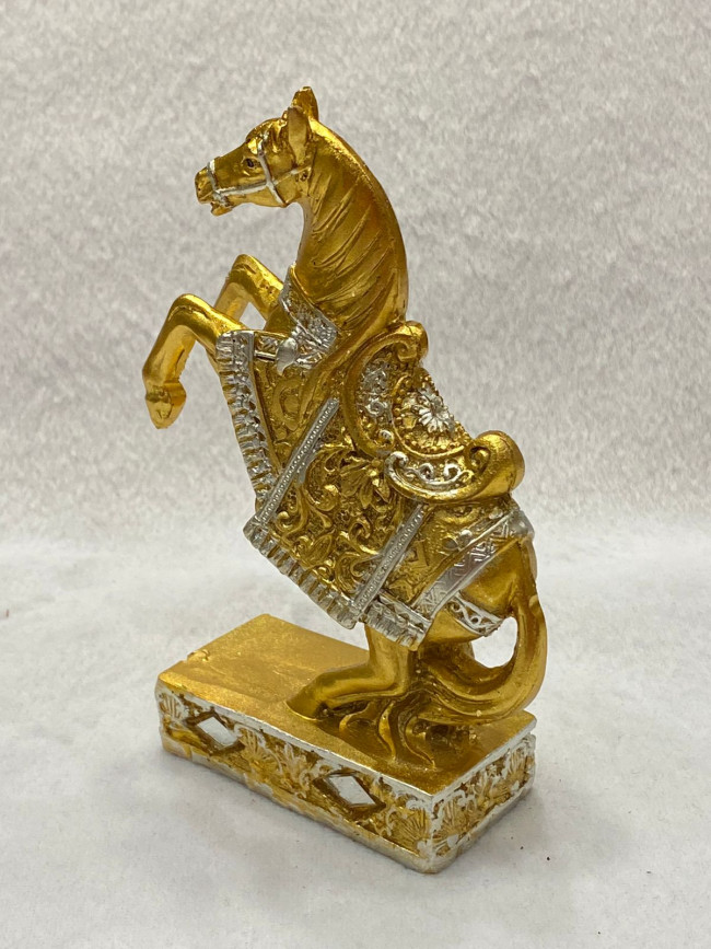 Фигурка "Лошадь" золотая на подставке