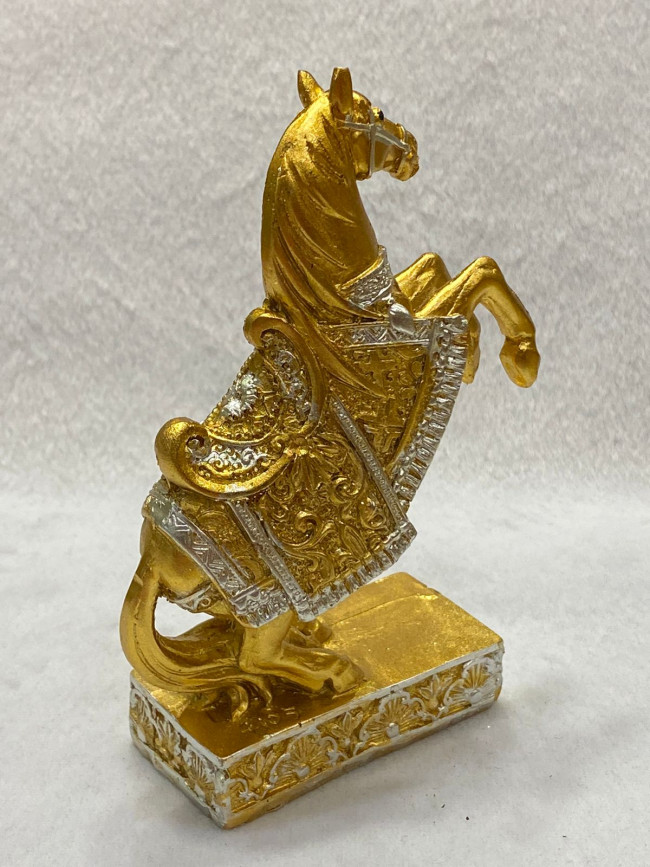 Фигурка "Лошадь" золотая на подставке