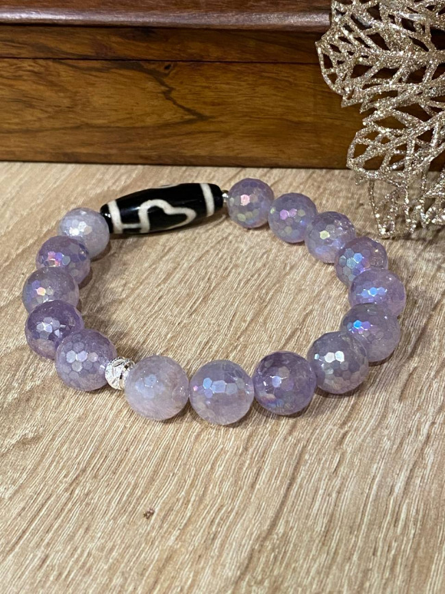 Бусина Дзи" Бодхи" в браслете из кристалла "Аврора"