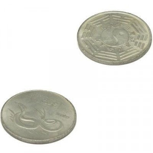 Монета с животными "Змея"