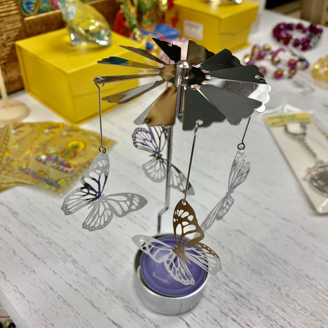 Подсвечник металлический с бабочками