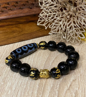 Бусина Дзи 5 глаз в браслете из черного агата с мантрами и Буддой