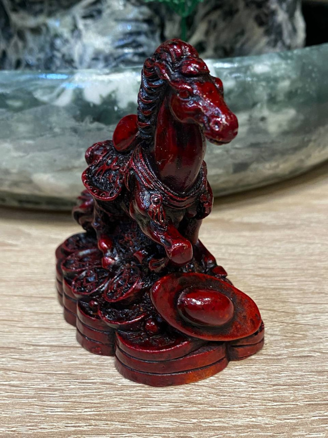 Фигурка " Денежная лошадь на монетах" Фигурка " Денежная лошадь на монетах"