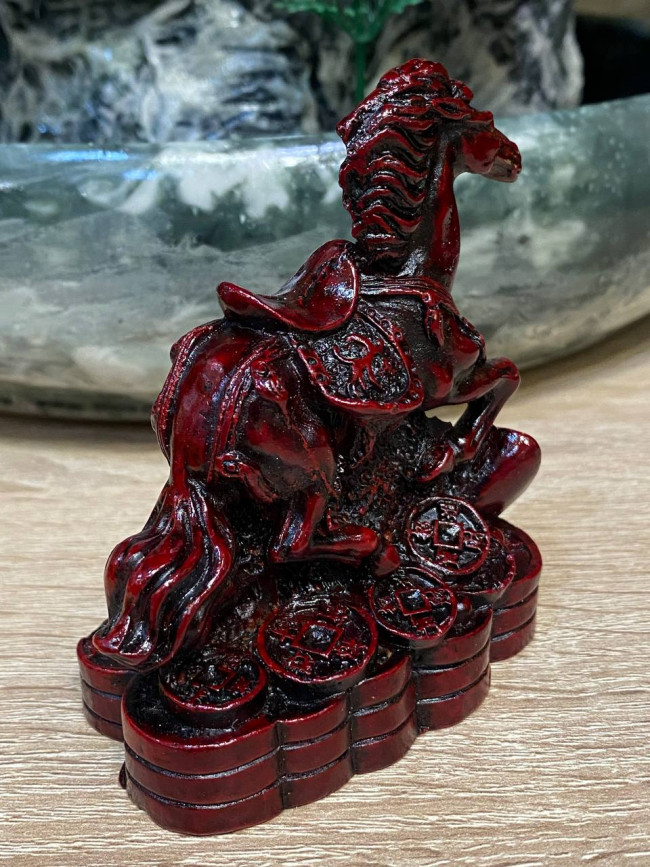 Фигурка " Денежная лошадь на монетах" Фигурка " Денежная лошадь на монетах"