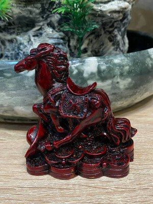 Фигурка " Денежная лошадь на монетах" Фигурка " Денежная лошадь на монетах"