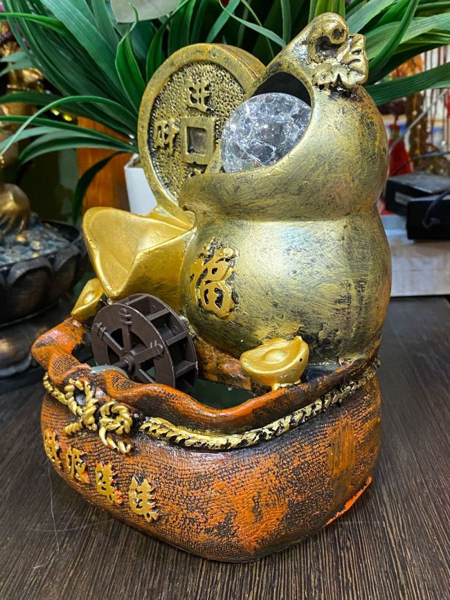 Фонтан настольный "Китайская монета богатства" Фонтан настольный "Китайская монета богатства"