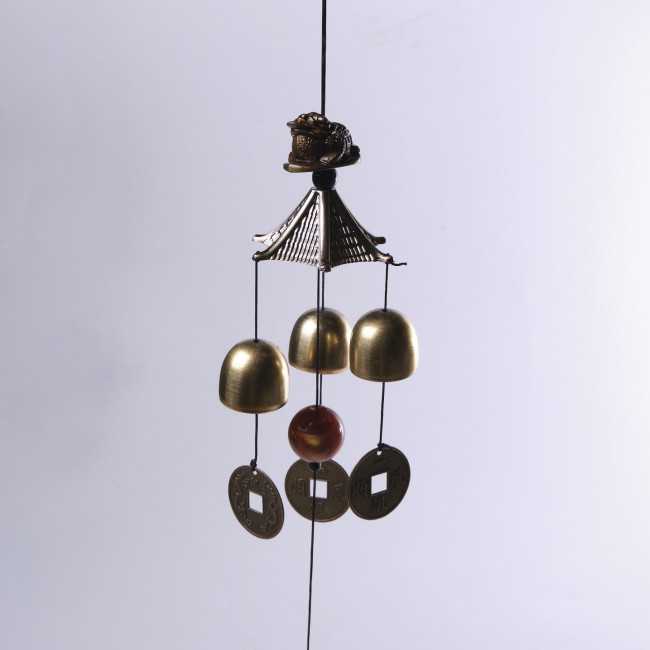 Музыка ветра с 3-мя колокольчиками и лягушкой