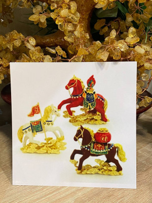 Ламинированная карточка "Троица лошадей" для успеха, процветания и победы