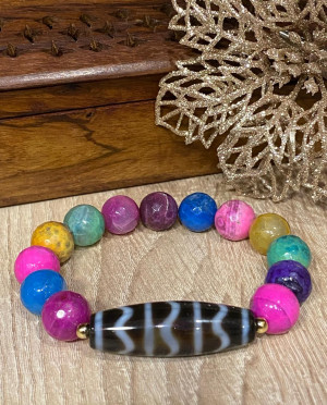 Бусина Дзи "На волне успеха" в браслете из разноцветного агата Бусина Дзи "На волне успеха" в браслете из разноцветного агата