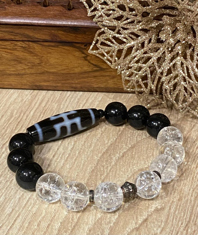 Бусина Дзи "Аристократ" в браслете из черного агата и хрусталя