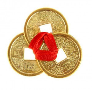 Связка из 3-х китайских монет (золотые с красной лентой) Связка из 3-х китайских монет (золотые с красной лентой)