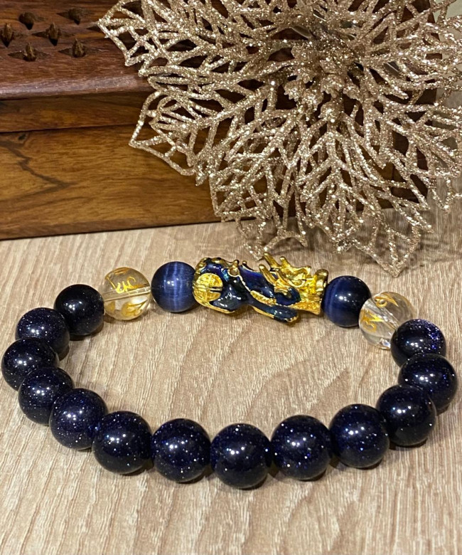 Пи Яо в браслете из агата blue send с защитной мантрой Пи Яо в браслете из агата blue send с защитной мантрой