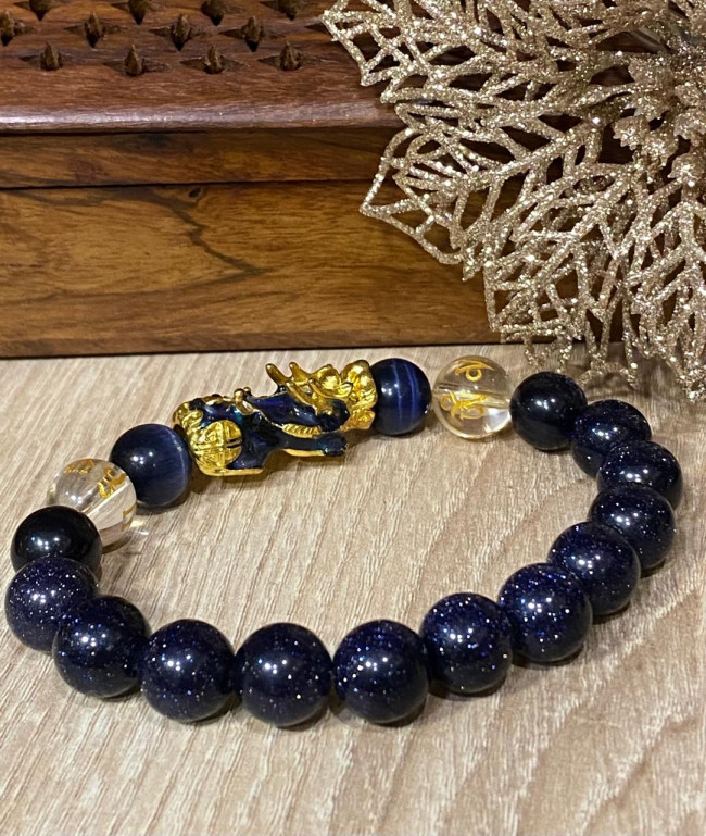 Пи Яо в браслете из агата blue send с защитной мантрой Пи Яо в браслете из агата blue send с защитной мантрой