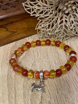 Браслет из агата и цитрина с лошадью символ года 2026 Браслет из агата и цитрина с лошадью символ года 2026