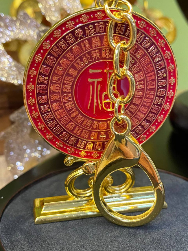 Брелок "Благоприятное зеркало 100 Фу" чтобы активировать самые мощные благословения из всех