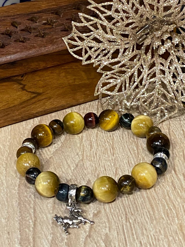 Браслет из соколиного глаза с лошадью символ года 2026 Браслет из соколиного глаза с лошадью символ года 2026