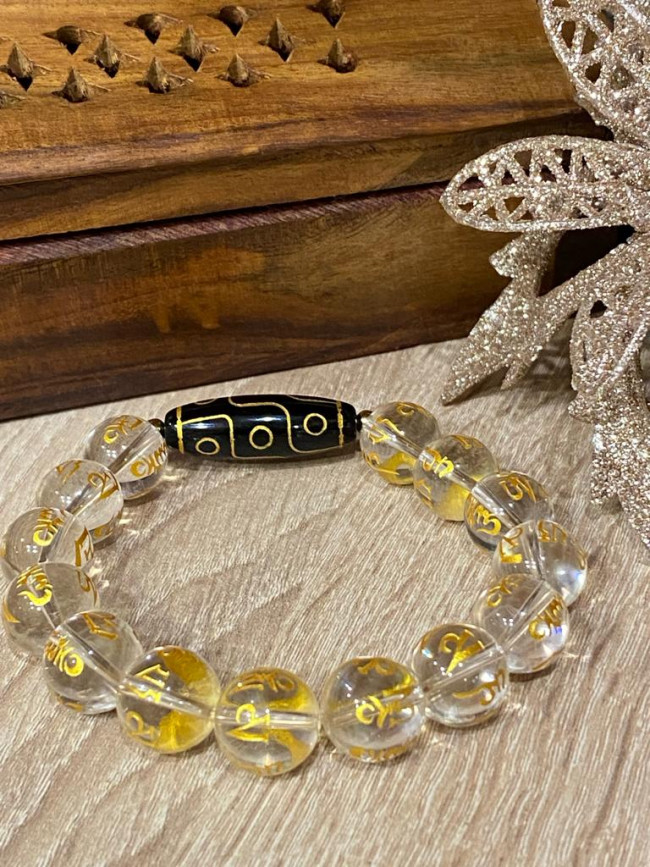 Бусина Дзи "9 глаз" в браслете из кристалла с мантрами 12мм