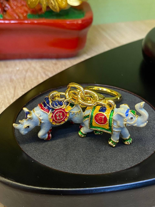 Брелок "Амулет носорога и слона" защита от краж, мошенничества и саботажа